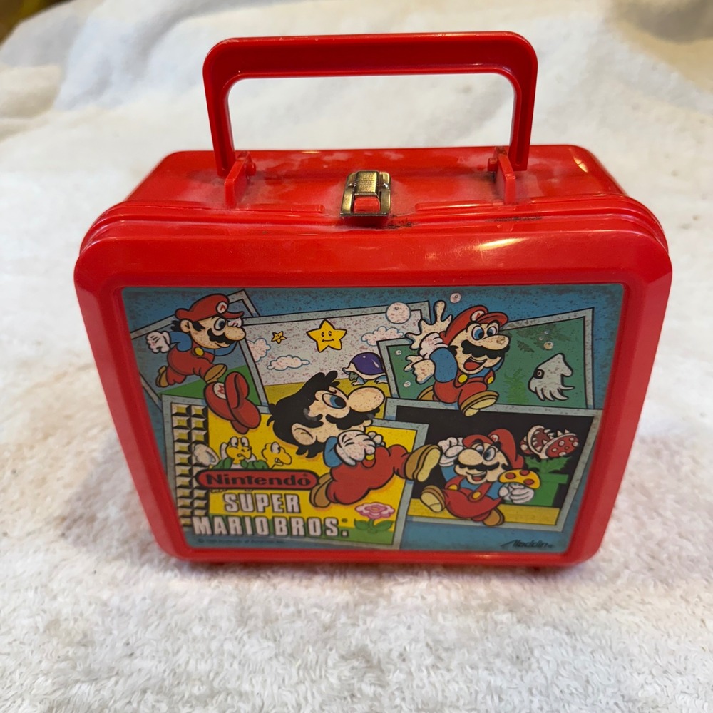 Vintage 1988 Nintendo Super Mario Bros Aladdin Red Plastic Lunch Box Retro NES